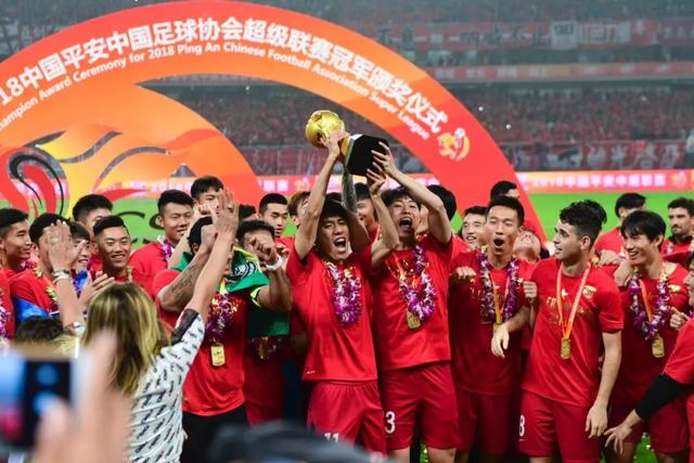 亚足联官方：李昂红牌自动停赛一场 罚款2000美元